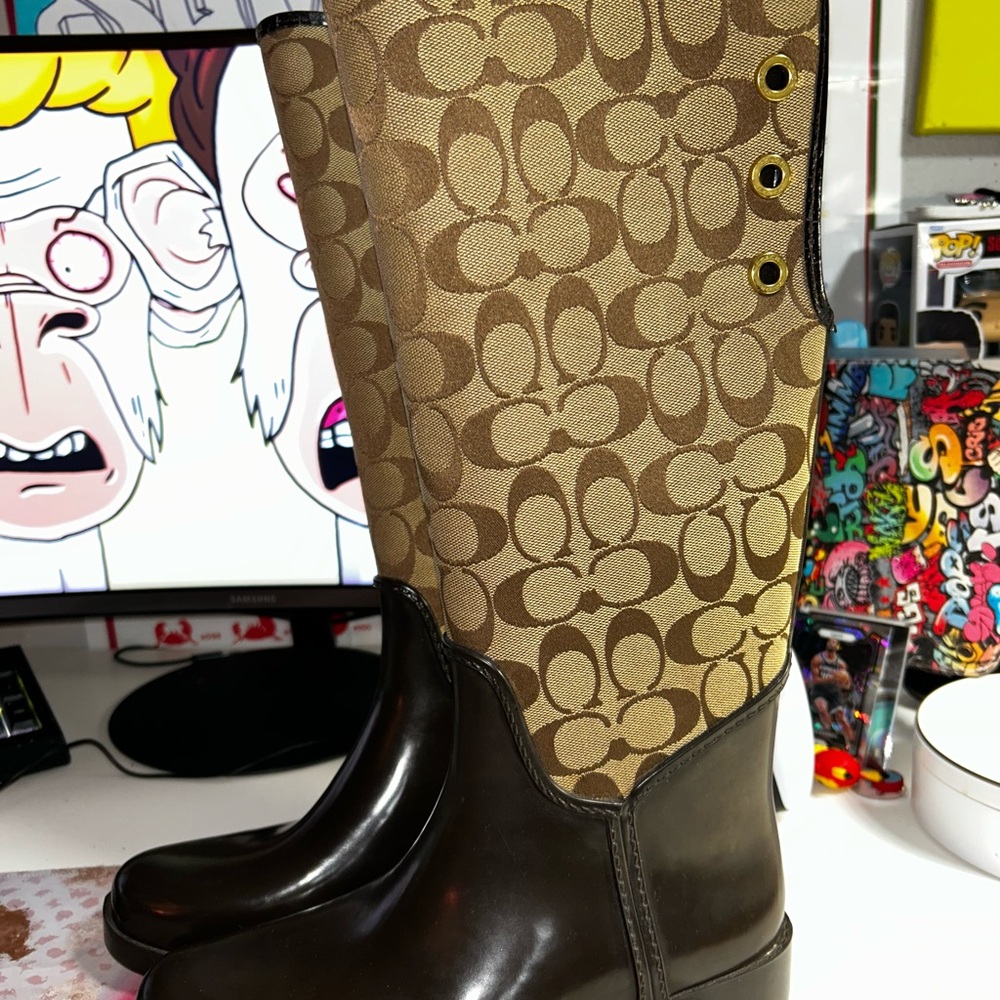 Brown Patterned Rain Boots size 8b pre-owned